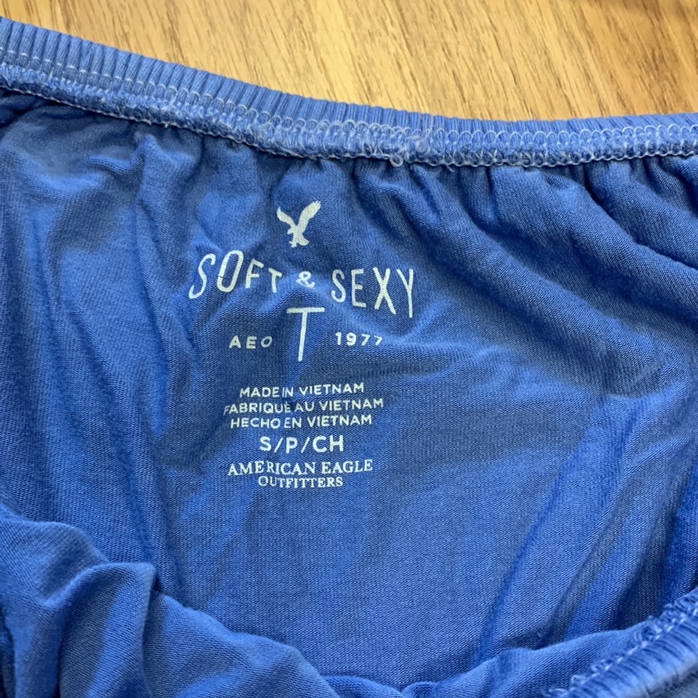 AE TOP - Picture 2 of 2